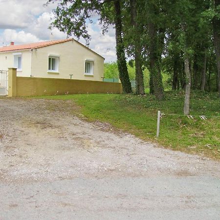 Appartement Charmant A Breuillet Avec Jardin Spacieux ภายนอก รูปภาพ