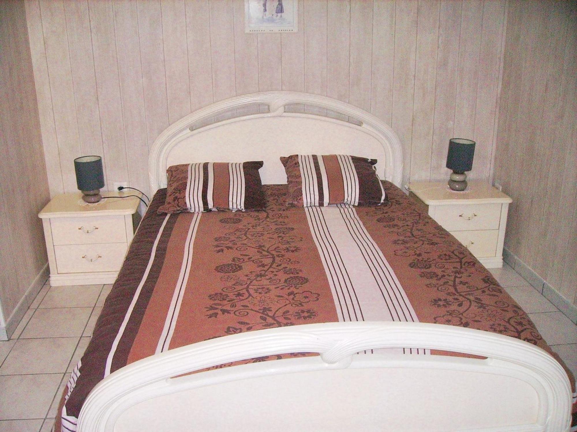 Appartement Charmant A Breuillet Avec Jardin Spacieux ภายนอก รูปภาพ